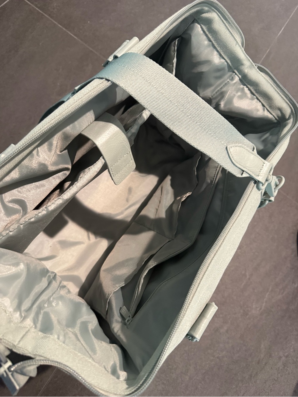 BEIS The Mini Weekender in Slate with Detachable Strap - Picture 4 of 6